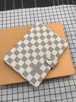 Real Cowhide Leather Men's Wallet and Men's Wallet Season All Gender Unisex Style Simplicity Technics Casting Material - Hebei Blue Whale Import and Export Trading Co., Ltd. - China