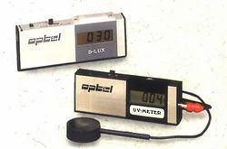 Visible & Uv Light Intensity Meter Illuminance Range Up To 50k Lux Sensor Type Silicon Photovoltaic Spectral Response Similar To The Human - Optel - India