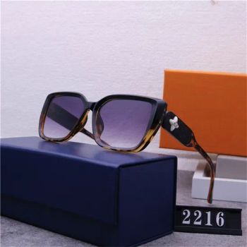 New Arrival Luxury Oversized Polarized Designer Sunglasses Famous Brands Shades Sunglasses for Women and Men - Quanzhou Fengze Xiaoshu Pear Trading Co., Ltd. - China
