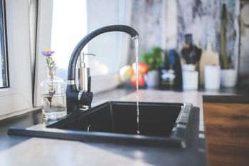 Single Bowl Sink Stainless Steel Kitchen Sinks Color Black Usage Kitchen Brand Parryware Shape Rectangular Material Stainless - Batlee Housing Solution - India