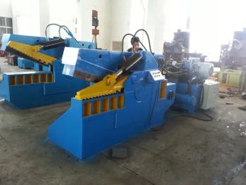 Q43 Hydraulic Scrap Shears Auto PLC CE ISO9001 1Y MOQ100 Model Q43 Origin China Model NO. Q43 Trademark DFS Condition New - Jiangsu Dongfang Hydraulic Co., Ltd. - China