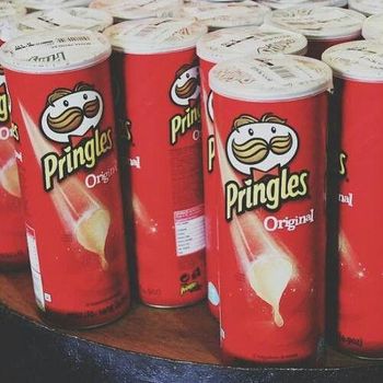 Pringle Chips Crispy Tasty Potato Snack Buy Today Premium Quality Fast Delivery Ideal for Grocery Stores - PLANETE COMMERCE - France