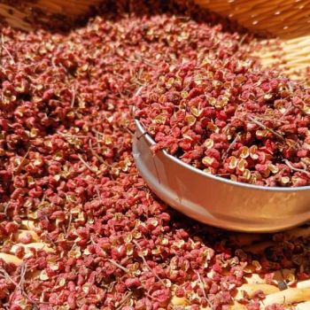 Red Sichuan Pepper Dried High Grade Natural 20kg 20D EFUNS Color Red Use Spice Grade High Taste Spicy Type Pepper Style Dried - Jiangsu e.Funs Import & Export Co., Ltd. - China