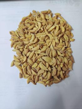 Dehydrated Garlic Flakes - REAL FOODS & SPICES - India