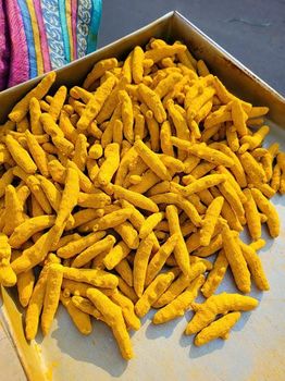 Dried Turmeric Moisture Content < 8% Shelf Life 12–18 Months Origin Tamil Nadu, India Form Whole Fingers (cleaned, Sun-dried, Sorted, - Vamsar Exports - India