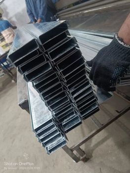 2 mm Cable Tray Coating: Hot-Dip Galvanized Cable Tray Raceway - Metalix Cable Trays - India