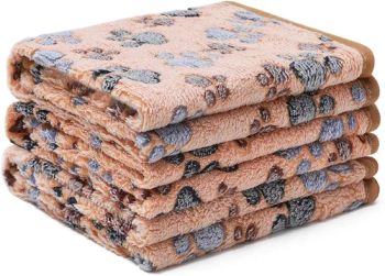 Cozy Knitted Pet Blanket with Animal Patterns for Home Use - Ningbo Zreo Import and Export Co., Ltd. - China