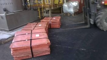 Petroleum products EN 590, Crued oil, copper cathode, from JAS International FZE Petroleum products EN 590, Crued oil, copper cathode, - JAS International FZE - Bangladesh