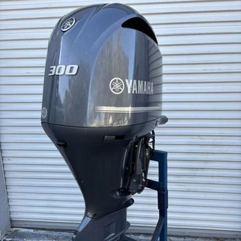 YAMAHA 300 HP 4 STROKE Brand Yamaha Type Outboard Horsepower 300 Hp Engine Type 4-stroke Product Type Outboard Motor Included Models 2-stroke And 4-stroke - WORLD MOTO CENTRO LIMITED - United States