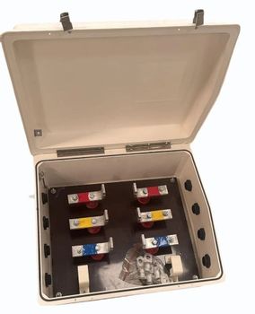SMC LT FUSE BOX Cable Entry 4 Connection Type 8 Way Product Code SMCFUSEBOX Temperature Resistance 210 Inside Dimensions - MB Globe - India