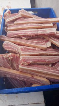 Pork Leg, Frozen Hind Leg, Frozen Pork Jowls Fat Content ≤ 25% PH Level 5.6 – 6.2 Ph Level 5.6 – 6.2 Origin South Africa - BF GLOBAL TRADING (PTY) LTD - South Africa