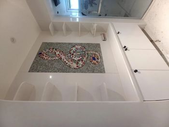 Polished Modern Corian Shutter Material Corian Appearance Modern Position Interior Surface Finish Polished Door Type Vertical - Ace Hardware - India