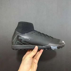 Wholesale Customized Factory Premium Quality Used Football Shoes for Sale at Cheap Prices Football Shoes - Shenzhen Yongxinghui Trading Co., Ltd - China