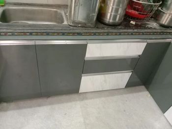 Modular Kitchen Cabinets Colour Brown Appearance Modern Material Aluminium Door Finishing Acrylic Kitchen Design - Bagavathi Aluminium Fabrications - India