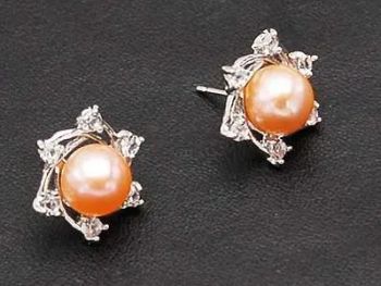 ER3233 White Bead Star Fashion Earrings Female Youth 1Y Age Youth Shape Bead Color White Origin China Gender Female Trademark WYZ - Dongguan weiyizao import and Export Co., Ltd. - China