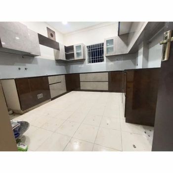 Modular Kitchen Cabinets Material HDHMR Pattern Design Plain Appearance Traditional Kitchen Design U-Shape Assembly Method - Shakthi Interior - India