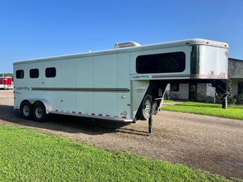 Three Horse Trailers / 2004 Sundowner 3 Horse Weekender Horse Trailer - senesie mfg llc - United States