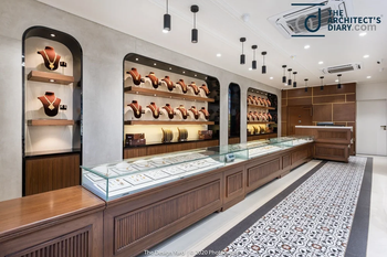 Jewellery Shop Interior Designing Services Service Mode Offline Feature Cost Effective Service Location Pan India Payment Mode Online And - Shiv Builder - India