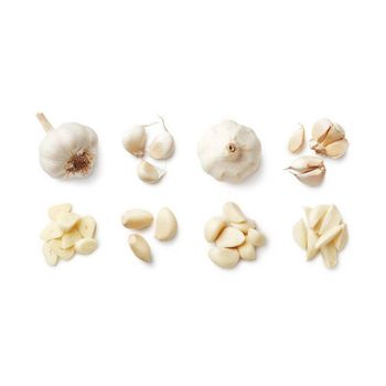 Natural fresh garlic harvested and packed under hygienic conditions High grade fresh garlic with long shelf life and firm cloves Farm fresh garlic suitable for cooking seasoning and food processing Fresh garlic for restaurants hotels and commercial kitchens - SATTER FOOD AND BEVERAGE - Netherlands