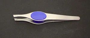 High Quality Stainless Beauty Tweezers Slanted Tips with Grip Dp15408 - KUM Beauty Shanghai Co., Ltd. - China