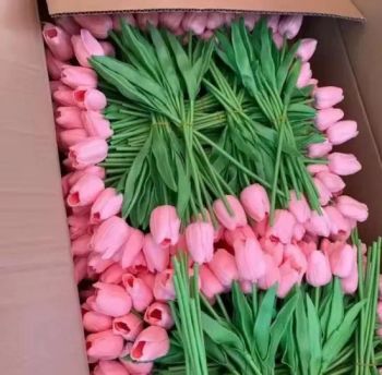 1 PU Artificial Flowers Wholesale New Wedding Artificial Flower Tulip Bouquet Home Living Room Decoration - Market Union Co. Ltd. - China