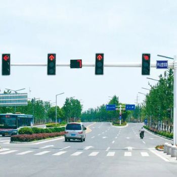Solar-Powered LED Traffic Light Pole for Safer Rural Roads Type Round Origin China Material Steel Trademark Baorun HS Code 7308900000 - Baorun Lighting Group Co., Ltd - China