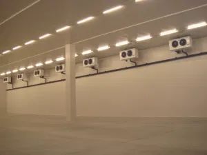 Solar Energy 18 Feet Container Cold Storage Room with Curtain Thermometer for Ice Blocks Ice Cream - Hugecool(Qingdao) Refrigeration Technology Co., Ltd - China