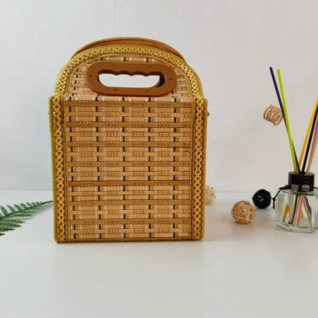 Beautiful and Practical Bamboo Folding Hand-Held Bamboo Basket Rice Dumplings Moon Cake Gift Box Hairy Crab Egg First Birthday Souvenir Gift Packaging - Guangdong Xingtai Rattan Craft Co, . Ltd - China