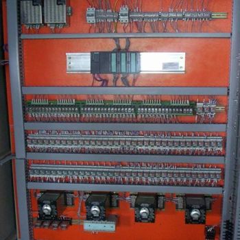 Medium Voltage Vacuum Circuit Breaker Power 4kW Voltage 415V Frequency 50Hz Phase Three Phase Material Mild Steel Rated Current - Unitech Engineers - India