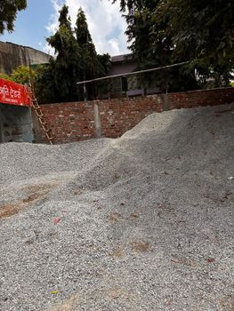 Crushed Stone Size 12 mm Color Gray Form Crushed Material Stone Usage/Application - Bobby Cement Agency - India