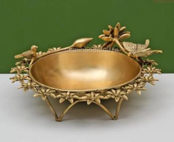 Round Polished brass metal urli, For Decoration Design round Material brass Finish Polished Usage/Application - R D Handicraft - India