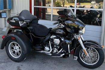 2017 HARLEY-DAVIDSON TRI GLIDE ULTRA - Currys PLC - United Kingdom