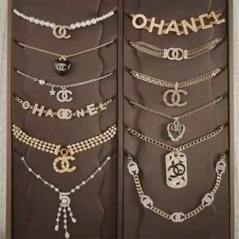 Luxury Designer Fine Earrings Bracelet Necklace Jewelry Set Rings Brooch Fashion Jewelry Necklace Df90 - Putian City Liling Trade Co., Ltd - China