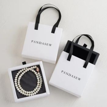 Pandasew Custom Logo Printed Classic White Paper Handheld Box with Smooth Satin Lining for Bracelets, Pearl Necklaces & Jewelry Packaging - Guangxi Yingneng Cloth Bag Co., Ltd. - China