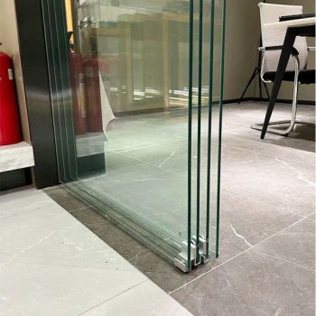 Popular Frameless Sliding Folding Glass Curtain Balcony Partitions Doors Aluminum Stacking Panoramic Accordion Bifold Doors - Jiangmen Jianghai District Yuan Qiang Safety Glass Co., Ltd. - China