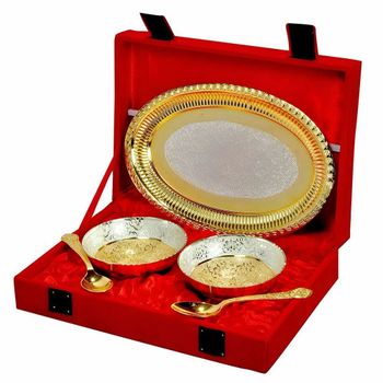 5 Pcs Gold Oval Bowl Set Color Gold Material Metal Size 5 Inch (L) Bowl Shape Round Set Contain 5 Piece Finish Type - J K Handicrafts - India