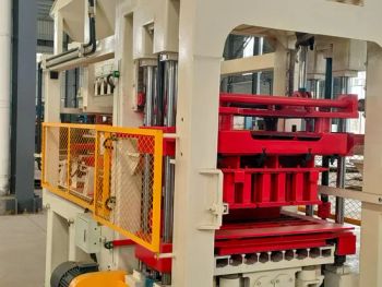 Automatic Qingdao Hf Machinery Concrete Block Making Machine Cement Brick Making Machine - Nantong Hengda Non-Burned Machinery Engineering Co., Ltd. - China