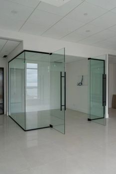 Glass Partition, 8 mm Color Clear Pattern Plain Thickness 8 mm Design Type any Finishing clear Shape Rectangular Door Type - SBL Space Wood Interiors - India