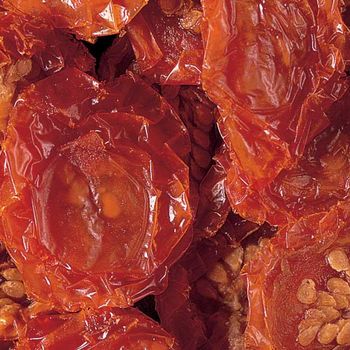 Sun-Dried Tomatoes Gmo Status Non-gmo Mold Level 4,000 Max Salt Content 4 – 8 % Yeast Level 4,000 Max Max. Moisture (%) 19-21% - Chezlynne Trading (Pty) Ltd  - South Africa
