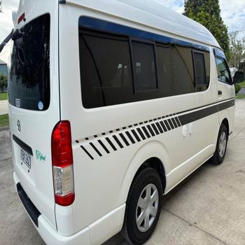 Powerful 2022 Hiace Left Hand Drive Diesel Van Manual Transmission Euro 4 Emission Standard 11-20 Seats from Smart Agri GmbH Powerful 2022 Hiace Left Hand Drive Diesel Van Manual Transmission Euro 4 Emission Standard 11-20 Seats - Smart Agri GmbH - Germany