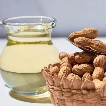 Bulk Supply Pure Peanut Oil High Quality Natural Cooking Oil for Food Industry Restaurants Food Processing and Export - agroturaspzoo - Poland