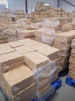 Cashew Nuts W240 W320 W450 Dried Wholes Cashew Nut from SAEBYGARD AVLSGARD A/S Cashew Nuts W240 W320 W450 Dried Wholes Cashew Nut - SAEBYGARD AVLSGARD A/S - Denmark