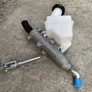 1602120-1063 Clutch Master Cylinder for FAW J6 Heavy Truck Auto Spare Parts - Shandong Chiron Auto Parts Co., Ltd. - China