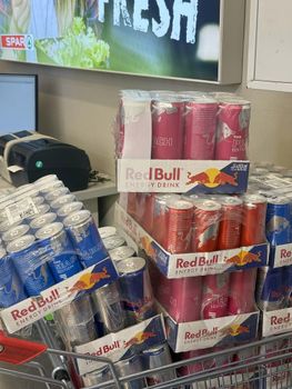 Fast Delivery Imported Brand Strong Flavored Taurine Drink Redbull 250ml 24 Cans Energy Drinks - PLANETE COMMERCE - France