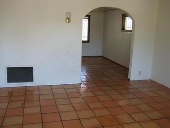 PVC Floor Cleaning Service - Good Home Services - India