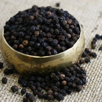 Black Pepper Hand Selected Dried Berries With Authentic Taste Character For International Ingredient Distribution - TOSOH INTERNATIONAL - South Africa