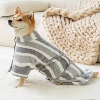 Fast Drying Adjustable Microfiber Bath Robe for Pets & Cats Fastness 4 Size Large Origin China Packaging Bag Trademark - JINHUA MARDAV TEXTILE CO.,LTD - China