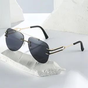 Sr3380 New Fashion Brand Designer Retro Sunglasses Women's Big Frame for Man Driver Night Vision Rimless Glasses - Wenzhou Sunray Technology Co., Ltd. - China