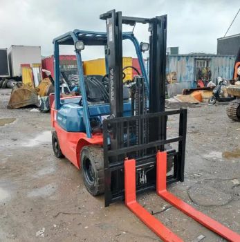 Used Toyota Forklifts Wheel Diesel Forklift 2.5 Tons Forklifts for Hot Sale - Shanghai Lingtai Construction Machinery Co., Ltd. - China