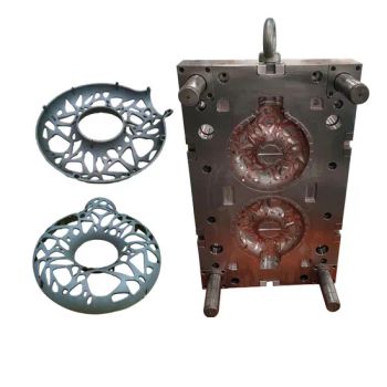 Spacious Plastic Bird House for Nesting and Roosting Comfort - Dongguan Howe Precision Mold Co.,LTD - China